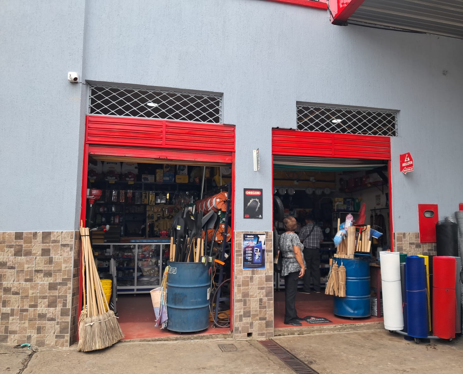 Fachada Ferretería